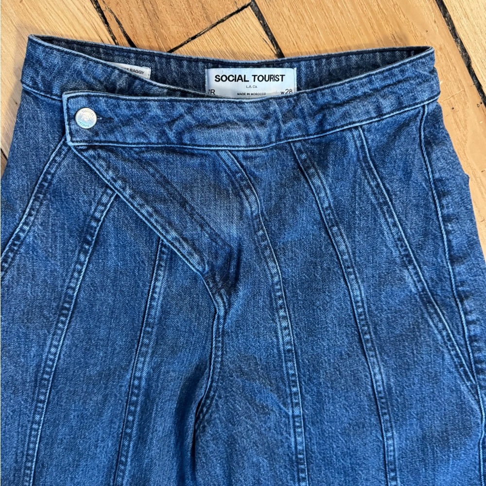 Social Tourist Ultra High Rise Baggy Jeans Size 7R/28 - Picture 2 of 7